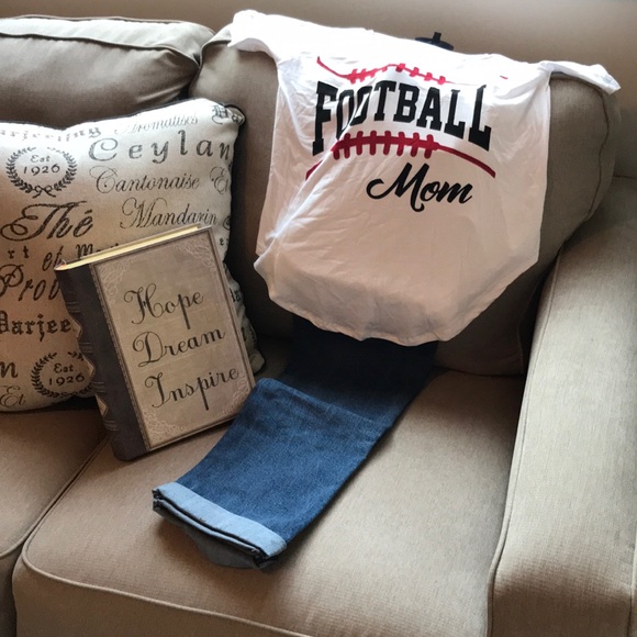 Clearance*** Last one!Football Mom Tee! Very soft! - Picture 3 of 8